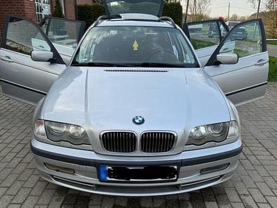 Gebraucht BMW 330 231 PS (169 kW) 2001 Silber Kombi