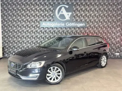 Gebraucht Volvo V60 Momentum 181 PS (133 kW) 2014 Schwarz Kombi