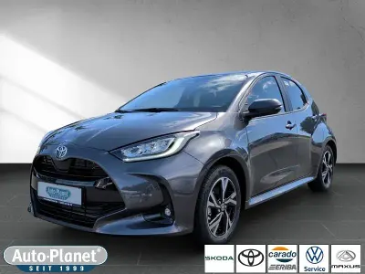 Neu Toyota Yaris 117 PS (86 kW) 2026 Grau Kleinwagen