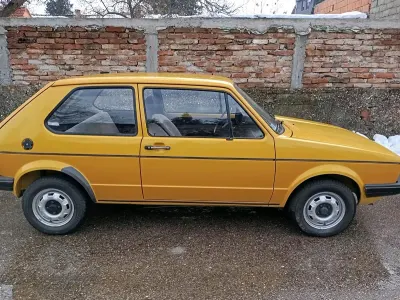 Gebraucht VW Golf 54 PS (39 kW) 2026 Gelb Coupé