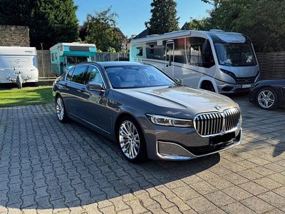 BMW 730