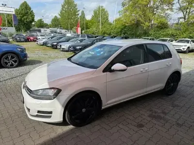 Gebraucht VW Golf VII Highline 140 PS (102 kW) 2014 Oryxweiss (metallic) Kleinwagen