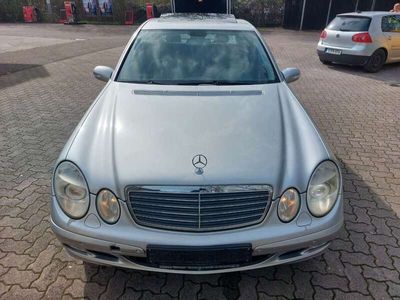 gebraucht Mercedes E240 E-Klasse Lim. V6 Schaltgetriebe fahrberei