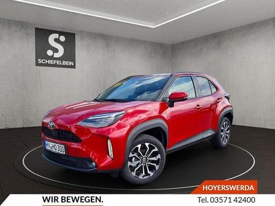 Neu Toyota Yaris Cross 131 PS (96 kW) 2026 Rot SUV