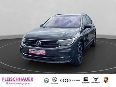 Gebraucht VW Tiguan Life 150 PS (110 kW) 2023 Grau SUV