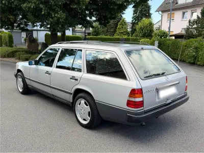 Gebraucht Mercedes E300 179 PS (131 kW) 1987 Silber Kombi