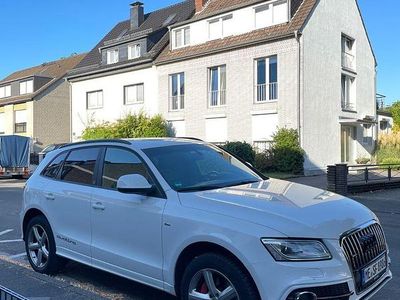 Weiß Gebraucht 2013 Audi Q5 Ambiente SUV | 14.400 € (Etwas zu teuer)