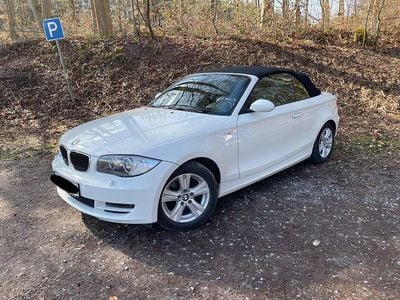 Gebraucht BMW 118 Cabriolet Sport Line 143 PS (105 kW) 2009 Weiß Cabrio