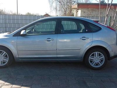 Usata Ford Focus Ghia 101 CV (74 kW) 2005 Berlina