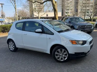 Gebraucht Mitsubishi Colt 75 PS (55 kW) 2011 Weiß Kleinwagen