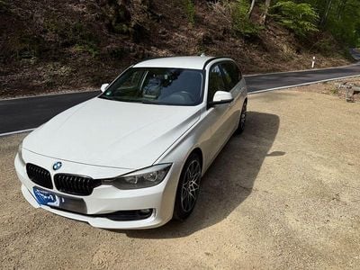 Usata BMW 318 143 CV (105 kW) 2013 Bianco Station wagon