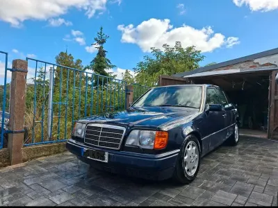 Gebraucht Mercedes 300 220 PS (161 kW) 1994 Blau Limousine