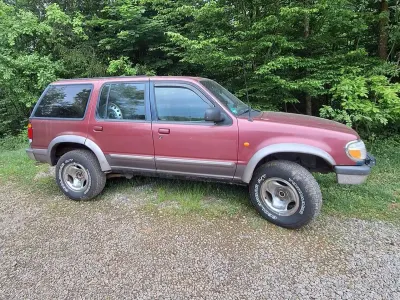 Gebraucht Ford Explorer 156 PS (114 kW) 1996 Rot SUV