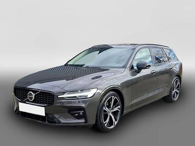 Gebraucht Volvo V60 Business Edition 197 PS (144 kW) 2025 Grau Kombi