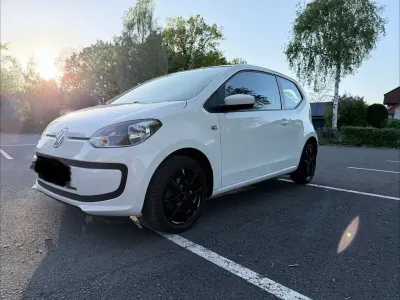 Second-hand VW up! 60 CP (44 kW) 2015 Alb Hatchback