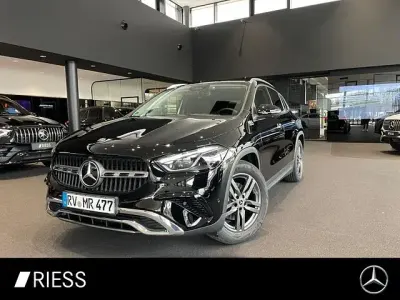 Gebraucht Mercedes GLA200 Progressive 150 PS (110 kW) 2025 Schwarz SUV