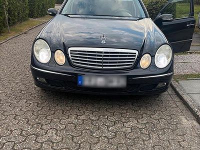 Mercedes E320