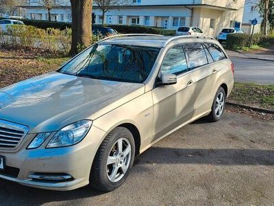 gebraucht Mercedes E220 cdi. Mit AHK