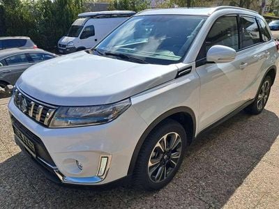 Usata Suzuki Vitara 116 CV (85 kW) 2024 Bianco SUV