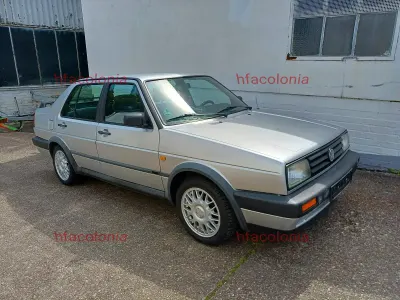 Brugt VW Jetta 70 HK (51 kW) 1991 Sølv Sedan