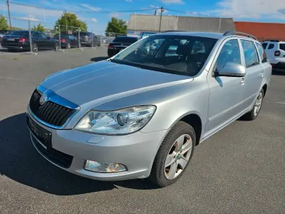 Gebraucht Skoda Octavia Elegance 122 PS (89 kW) 2009 Silber Kombi