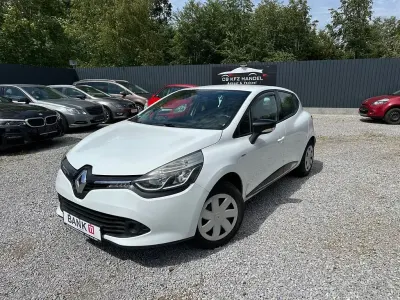 Gebraucht Renault Clio LIMITED 90 PS (66 kW) 2016 Weiß Kleinwagen