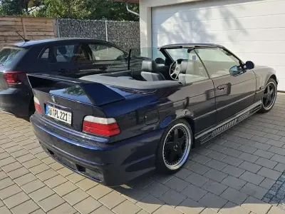 Gebraucht BMW 318 116 PS (85 kW) 1994 Blau Cabrio