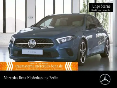 Gebraucht Mercedes A200 Night 163 PS (119 kW) 2022 Blau Limousine