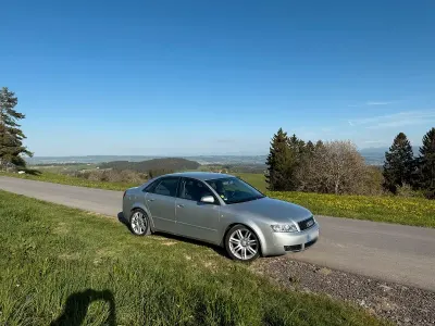 Gebraucht Audi A4 102 PS (75 kW) 2003 Silber Limousine