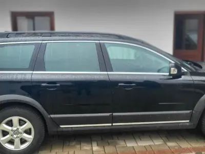 Usata Volvo XC70 Kinetic 215 CV (158 kW) 2012 Nero Station wagon