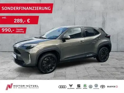 Gebraucht Toyota Yaris Connect Style 116 PS (85 kW) 2022 Manganbronze metallic Kleinwagen