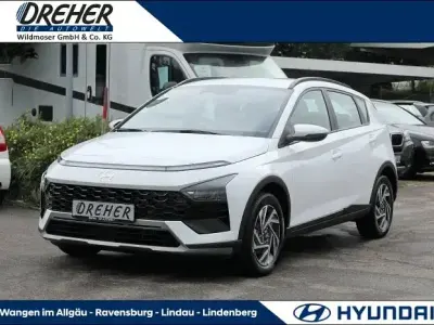 Neu Hyundai Bayon Trend 101 PS (74 kW) 2025 Weiss SUV