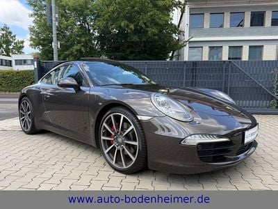Porsche 911 Carrera