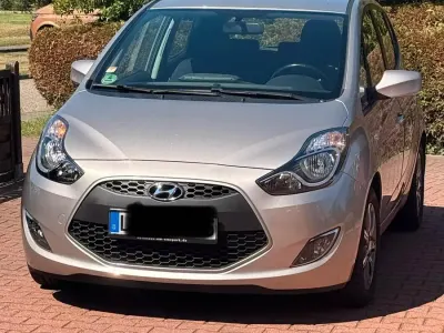 Gebraucht Hyundai ix20 125 PS (91 kW) 2016 Weiß Kleinwagen