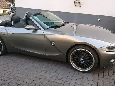 Gebraucht BMW Z4 Sport Line 170 PS (125 kW) 2005 Grau Cabrio