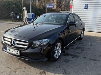 Gebraucht Mercedes E220 Avantgarde 194 PS (142 kW) 2017 Schwarz Limousine