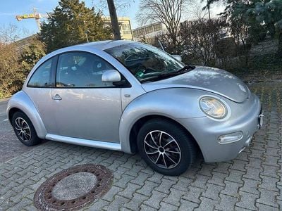 Grau Gebraucht 2001 VW Beetle Kleinwagen | 2.850 € (Guter Preis)