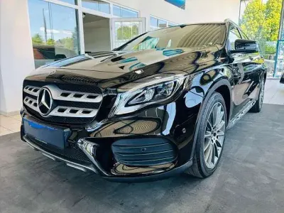 Używany Mercedes GLA180 Style 122 KM (89 kW) 2019 Czarny SUV