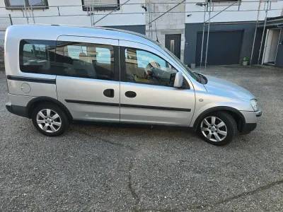 Gebraucht Opel Combo 101 PS (74 kW) 2006 Silber Van / Kleinbus