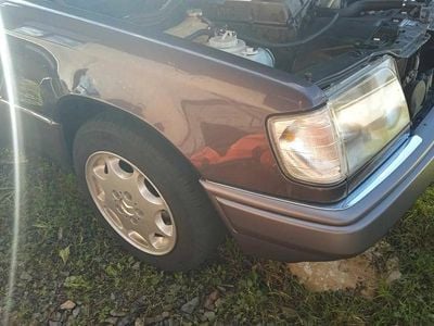 Usata Mercedes 200 75 CV (55 kW) 1995 Berlina