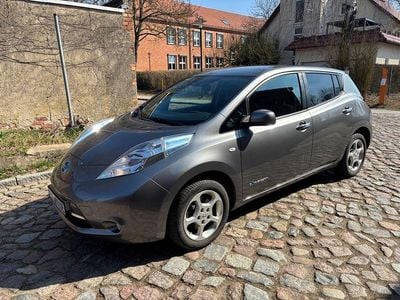 Gebraucht Nissan Leaf Acenta 80 kW (109 PS) 2016 Grau Kleinwagen