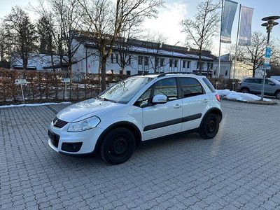 Gebraucht Suzuki SX4 Style 135 PS (99 kW) 2013 Weiß Kleinwagen