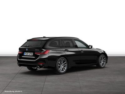 Second-hand BMW 330e Comfort Edition 292 CP (214 kW) 2025 Negru Break
