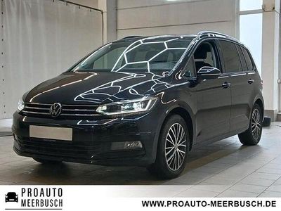 Deep black perleffekt Gebraucht 2024 VW Touran Comfortline Van / Kleinbus | 32.999 € (Etwas zu teuer)