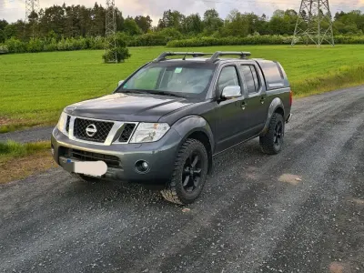 Gebraucht Nissan Navara SE 190 PS (139 kW) 2011 Grau Pickup