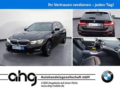 Schwarz Gebraucht 2021 BMW 320e Luxury Line Kombi | 27.860 € (Etwas zu teuer)