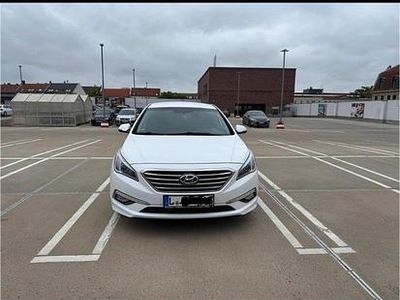 Weiß Gebraucht 2014 Hyundai Sonata Limousine | 8.999 €