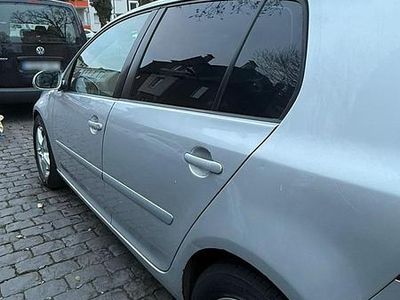 Usata VW Golf IV 105 CV (77 kW) 2003 Verde Utilitaria