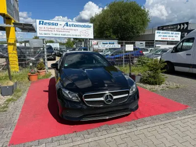 Gebraucht Mercedes E220 194 PS (142 kW) 2018 Schwarz  unilack Coupé