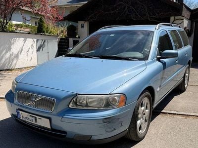 Begagnad Volvo V70 163 HK (119 kW) 2005 Blå Kombi